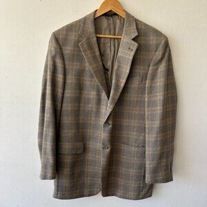 Jos A Bank Sport Coat Mens 41R Gray Plaid Wool Two Button Pockets